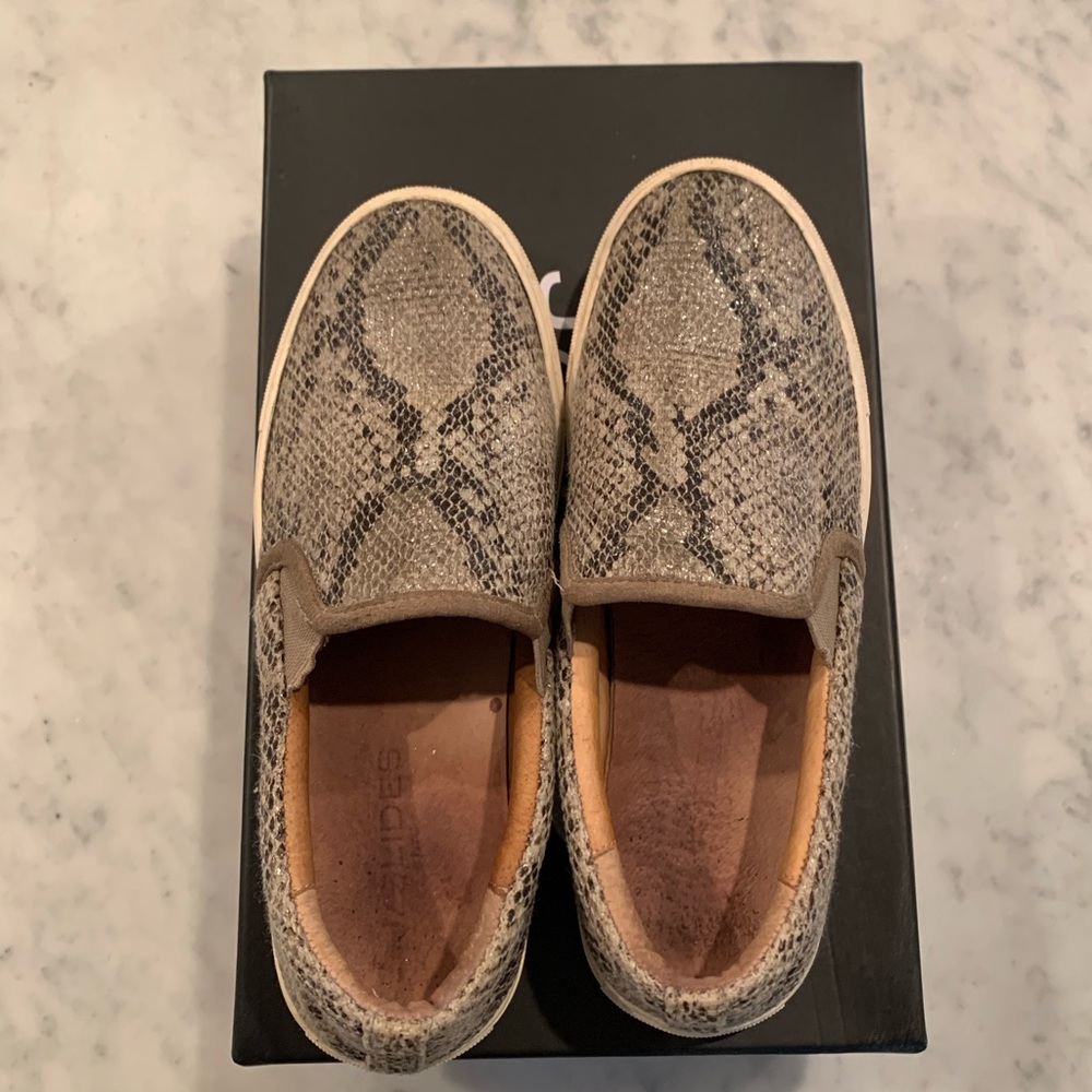 Leather snake print JSlides